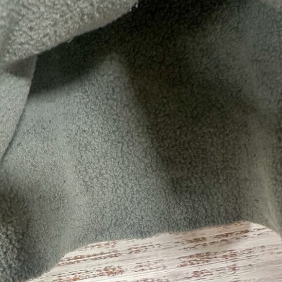 Wildfox Flora Love Oversized Cropped Sweatshirt, NEW flawed Small, MSRP $118 - Picture 10 of 13